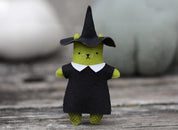Kiriki Press - Witch Cat Felt Doll Kit