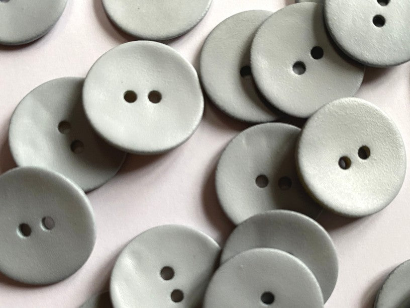 Textile Garden - Matte Shell Buttons - 18mm - Various Colors
