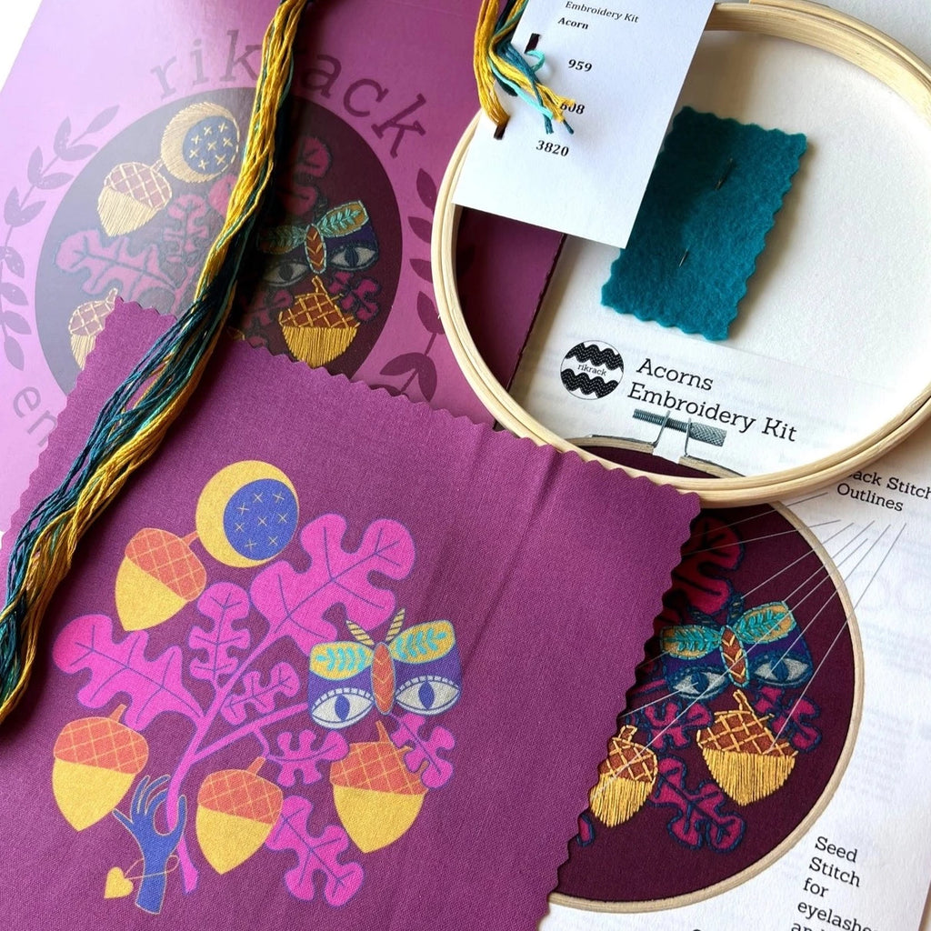 Rikrack - Embroidery Kit - Acorns