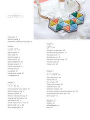 Simple Embroidery: 35 projects to make: Embellish clothes, accessories, and more and create wall art with modern hand-sewn designs - Laura Strutt