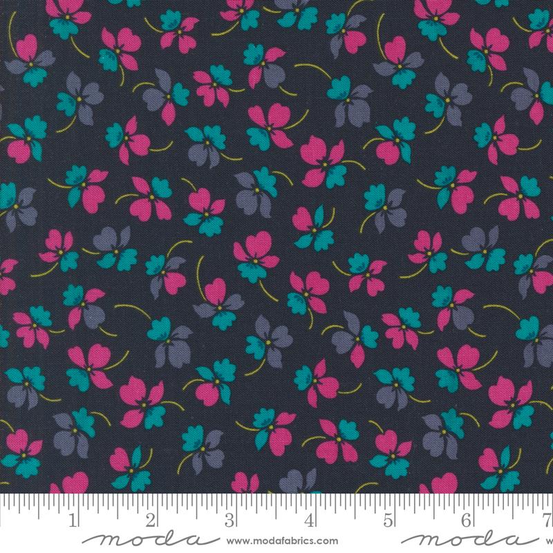 Moda - Color Crush - Indigo - Small Floral Pink