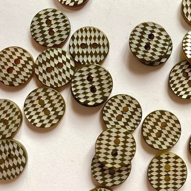 Textile Garden - Shell Button - 11mm - Harlequin - Various Colors