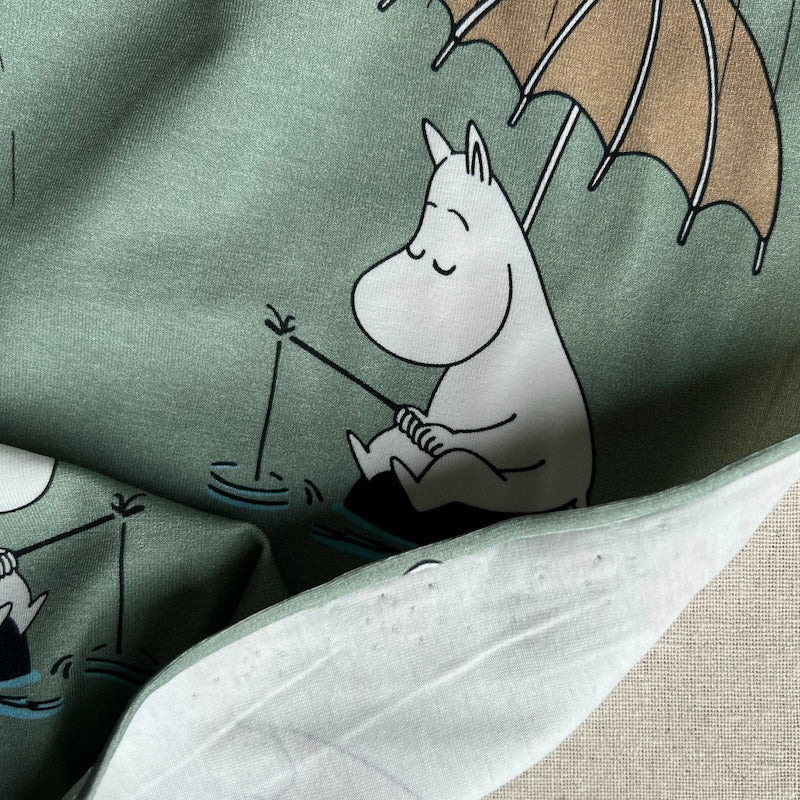 Elvelyckan - Organic Cotton Jersey - Moomin - Rainy Day - Green