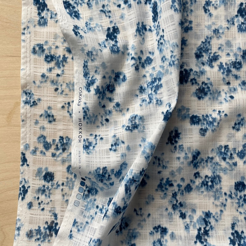 Hokkoh - Textured Cotton - Watercolor Flowers - Indigo on White