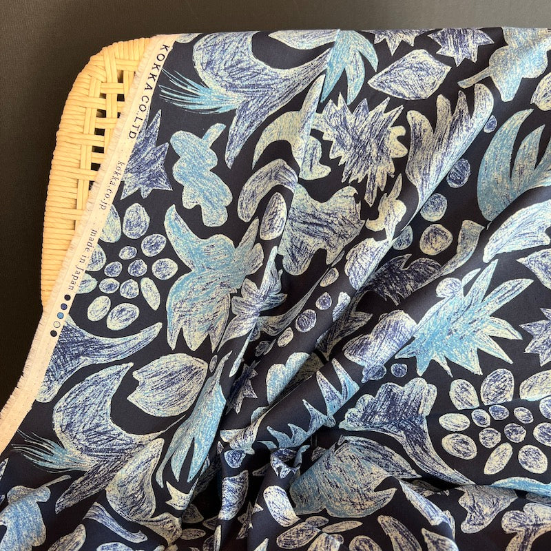 Kokka - Cotton/Linen Lightweight Canvas - Chalk-Drawn Abstract Floral - Blue