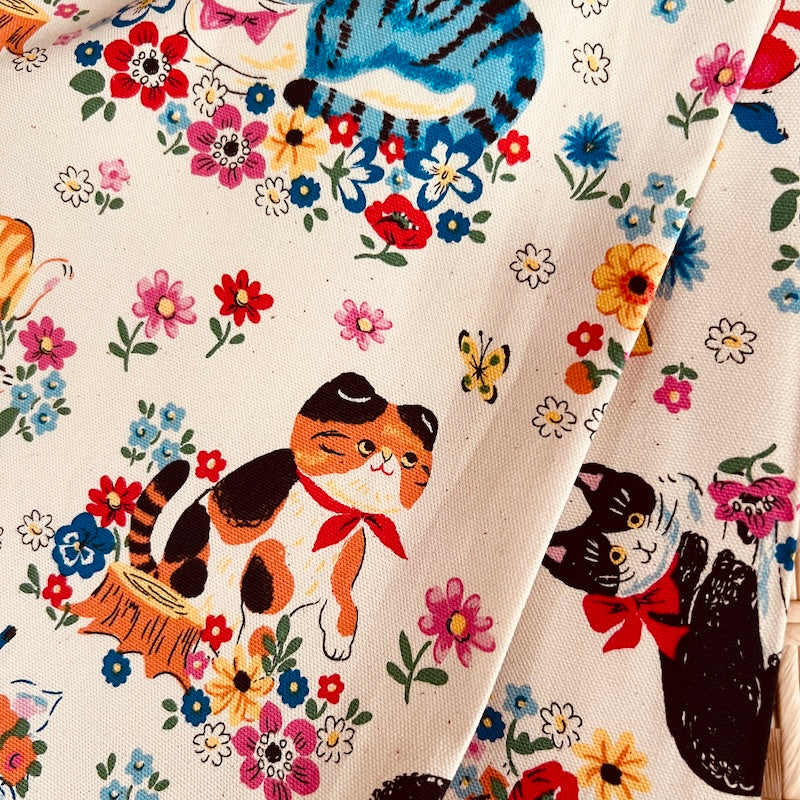 Kokka - Cotton Oxford - Cats and Flowers - Natural