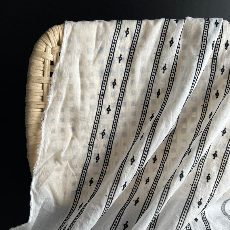 Hokkoh - Embroidered Cotton - Black on White