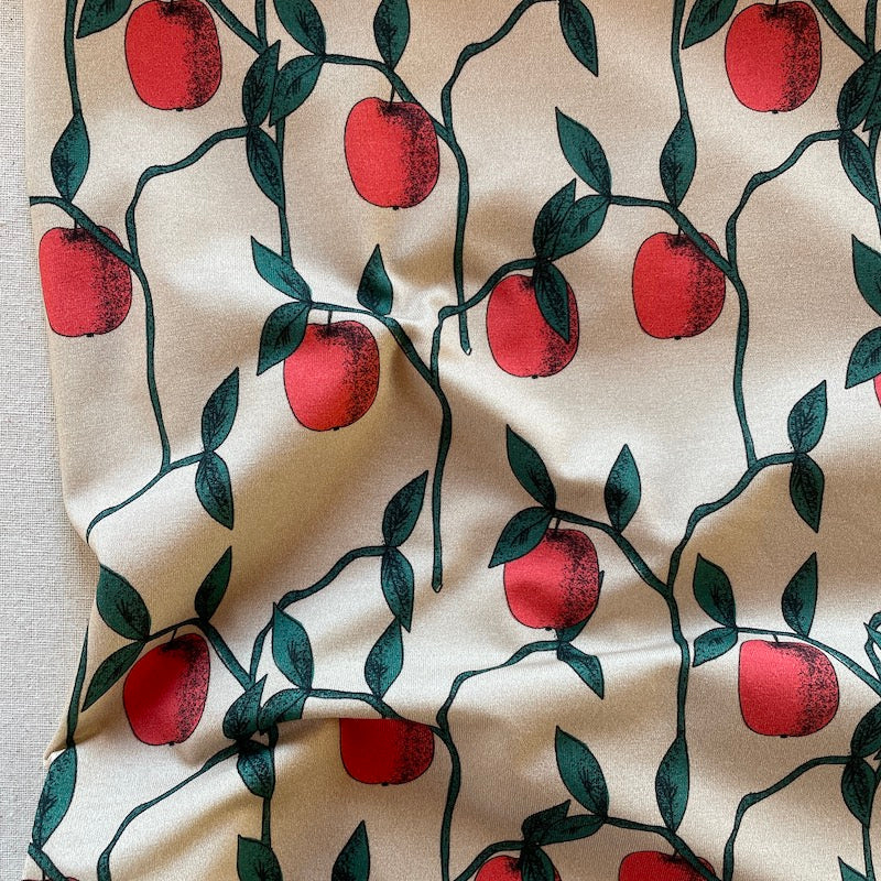 Elvelyckan - Organic Cotton Jersey - Apples - Cappucino