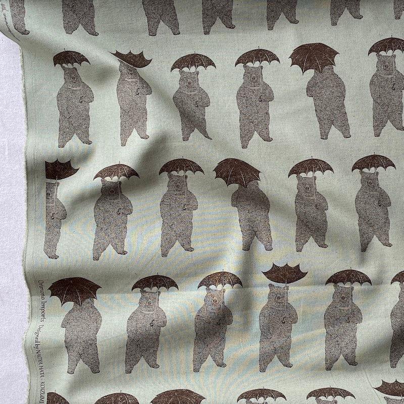 Koizumi - Lightweight Cotton Linen Canvas - Bears with Umbrellas - Sage