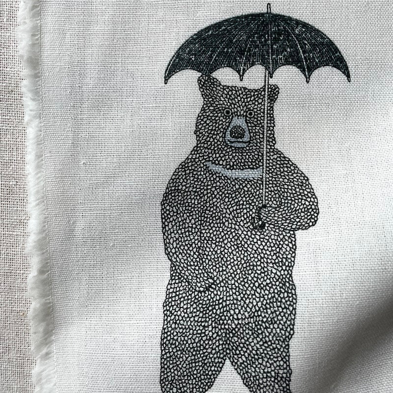 Koizumi - Lightweight Linen/Cotton Canvas - Bears with Umbrellas - Cream