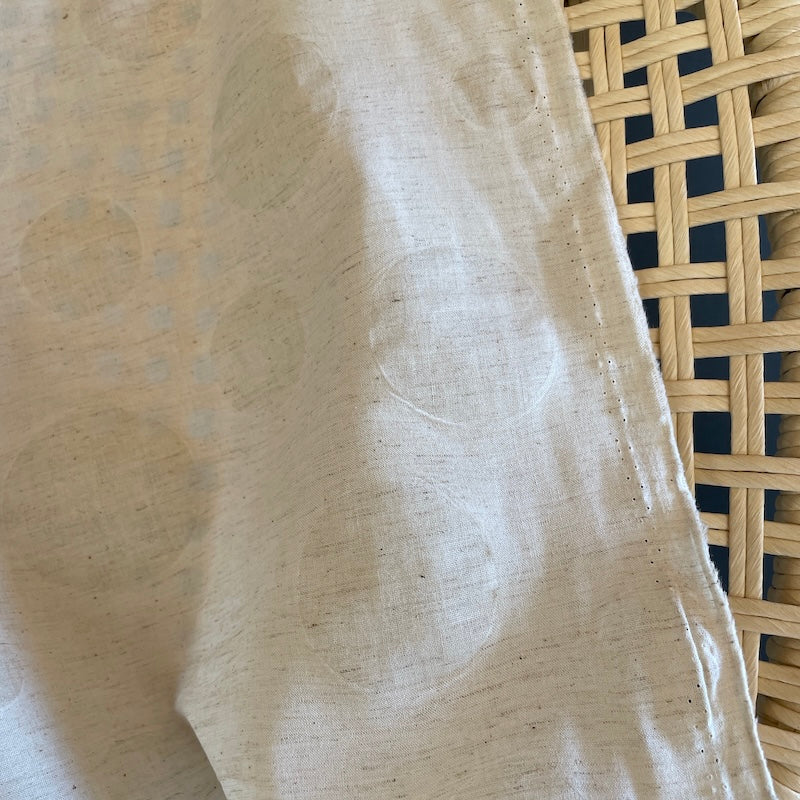 Kokka - Salt Shrunk Cotton Linen Sheeting - Dots - Natural