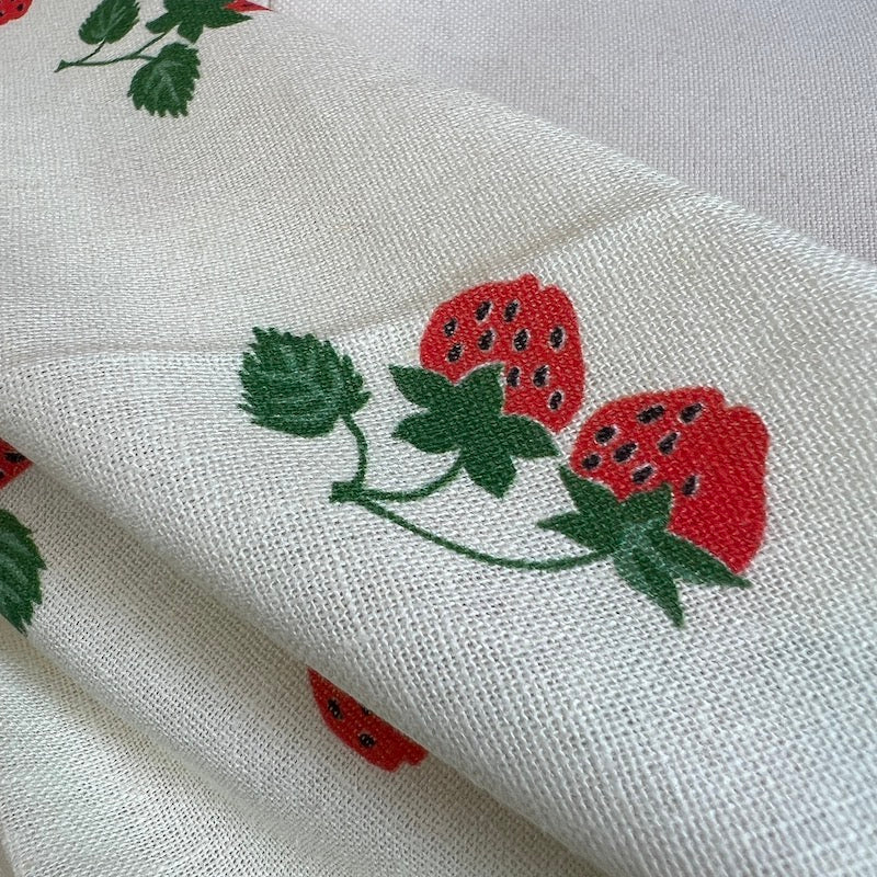 Fabric Godmother - Viscose/Linen - Strawberry Fayre - Cream