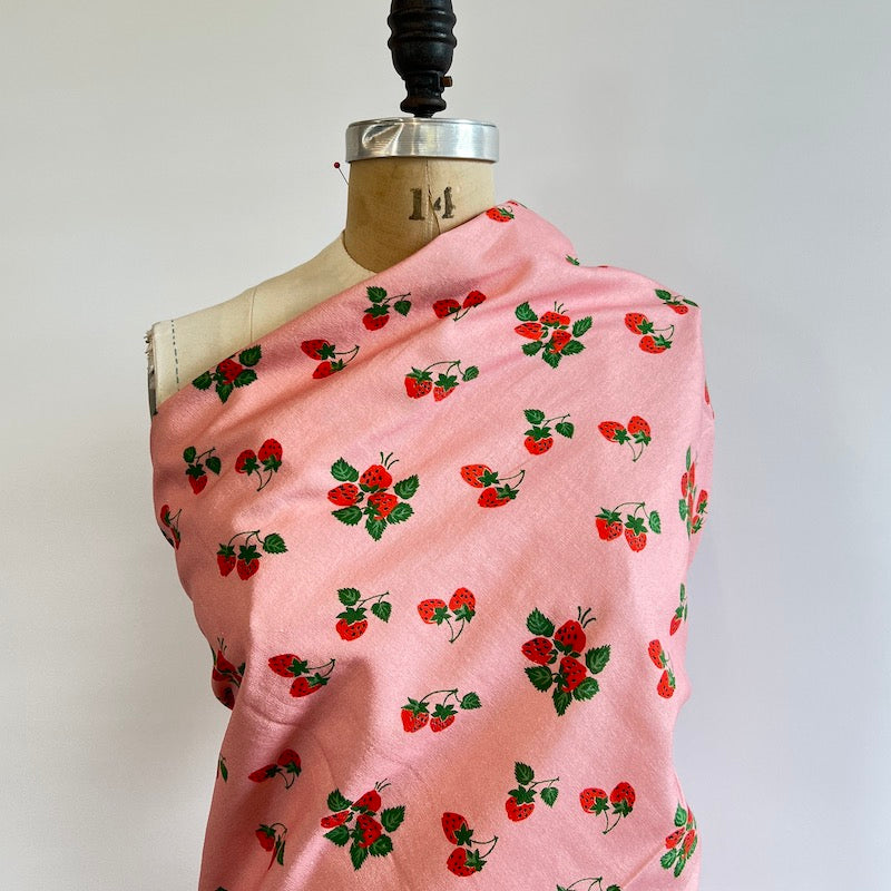 Fabric Godmother - Viscose/Linen - Strawberry Fayre - Pink