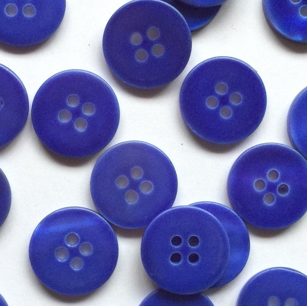 Textile Garden - Matte River Shell Button - 15mm -  Various Colors