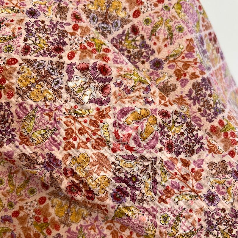 Senyo - Cotton Sheeting - Diamond Floral with Tiny Animals - Pink