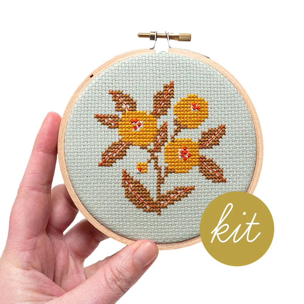 Junebug & Darlin - 4" Cross Stitch Kit - Retro Blooms
