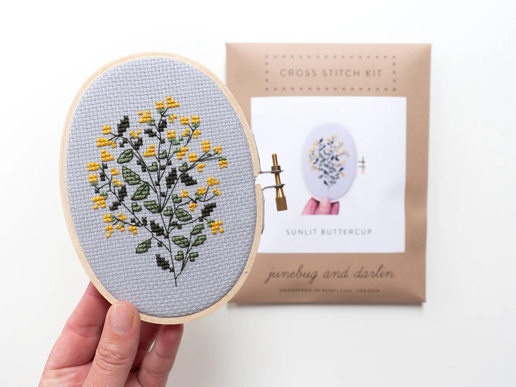 Junebug & Darlin - 3"x5" Oval Cross Stitch Kit - Sunlit Buttercup