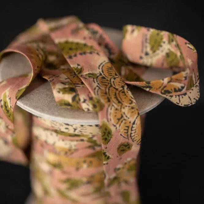 Merchant & Mills - Bias Binding - Mericel Pinks