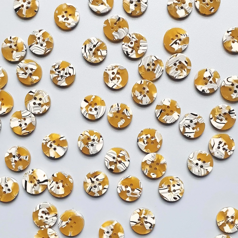 Pigeon Wishes - 15mm Button - Savannah