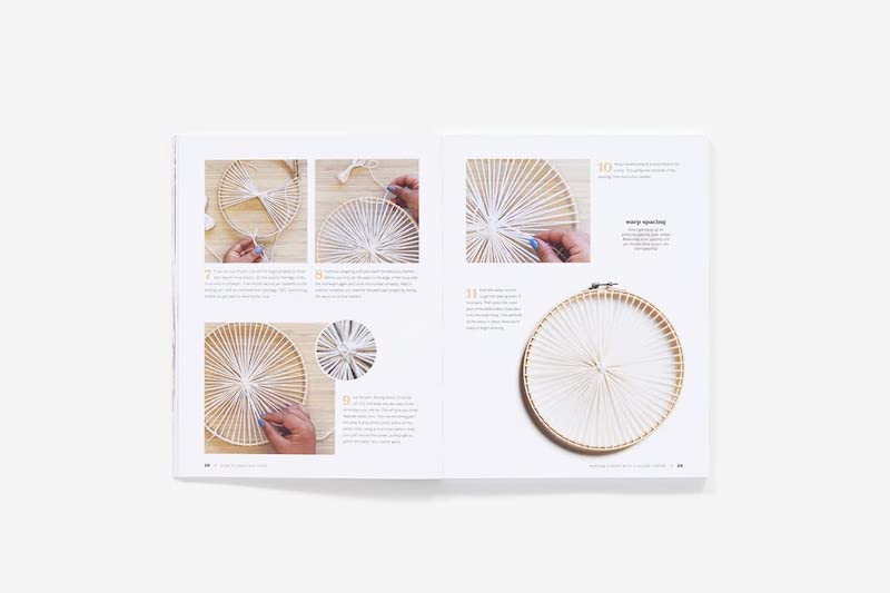 Amazing Circular Weaving: Little Loom Techniques, Patterns, and Projects for Complete Beginners -  Emily Nicolaides