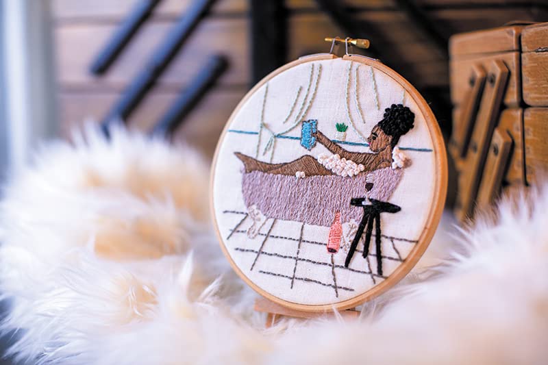 Represent! Embroidery: Stitch 10 Colorful Projects & 100+ Designs Featuring a Full Range of Shapes, Skin Tones & Hair Textures - Bianca Springer