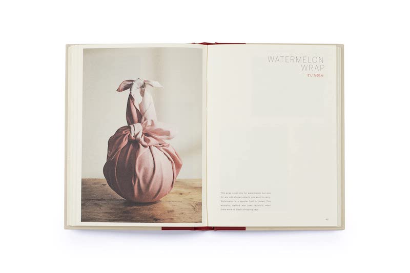 Furoshiki: And the Japanese Art of Gift Wrapping - Tomoko Kakita
