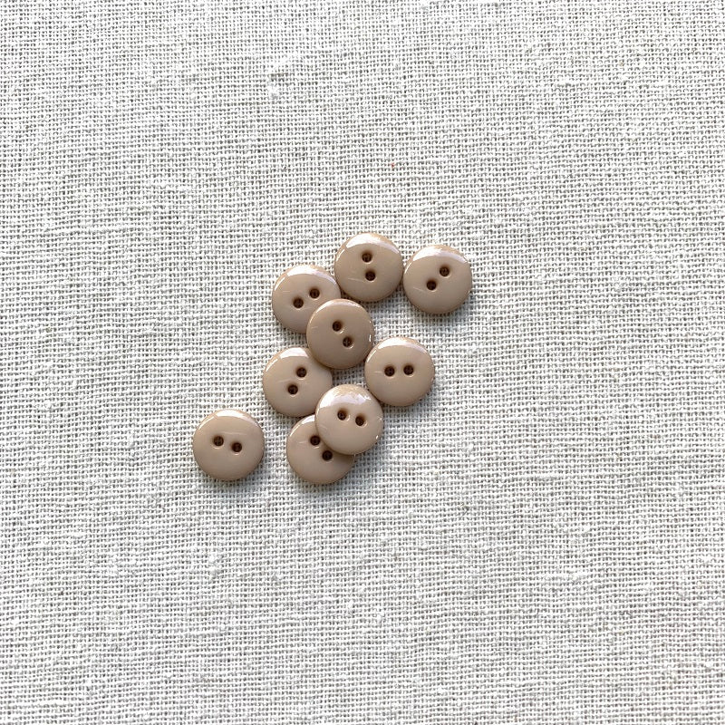 Dill - Glossy Beige Button - 11mm