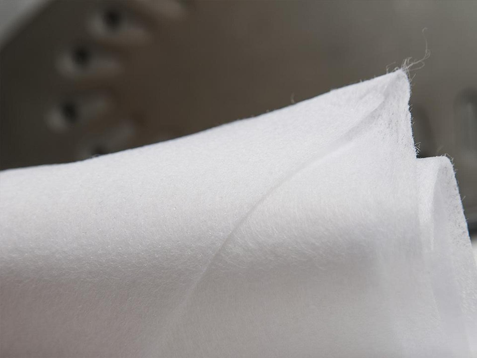 pellon931tdfusiblemidweightinterfacing15inx3ydswhite_aiid1189797.jpg